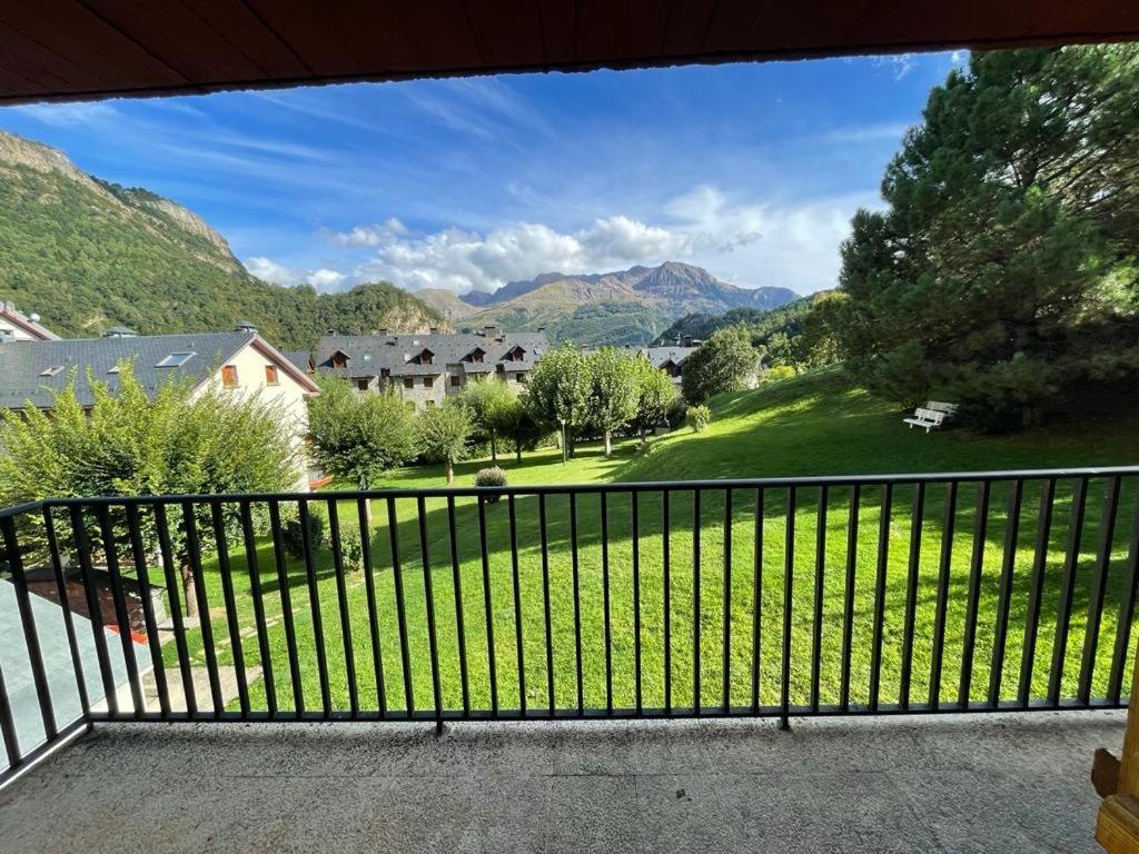 Apartamento Con Espectacular Terraza Escarrilla Eksteriør bilde