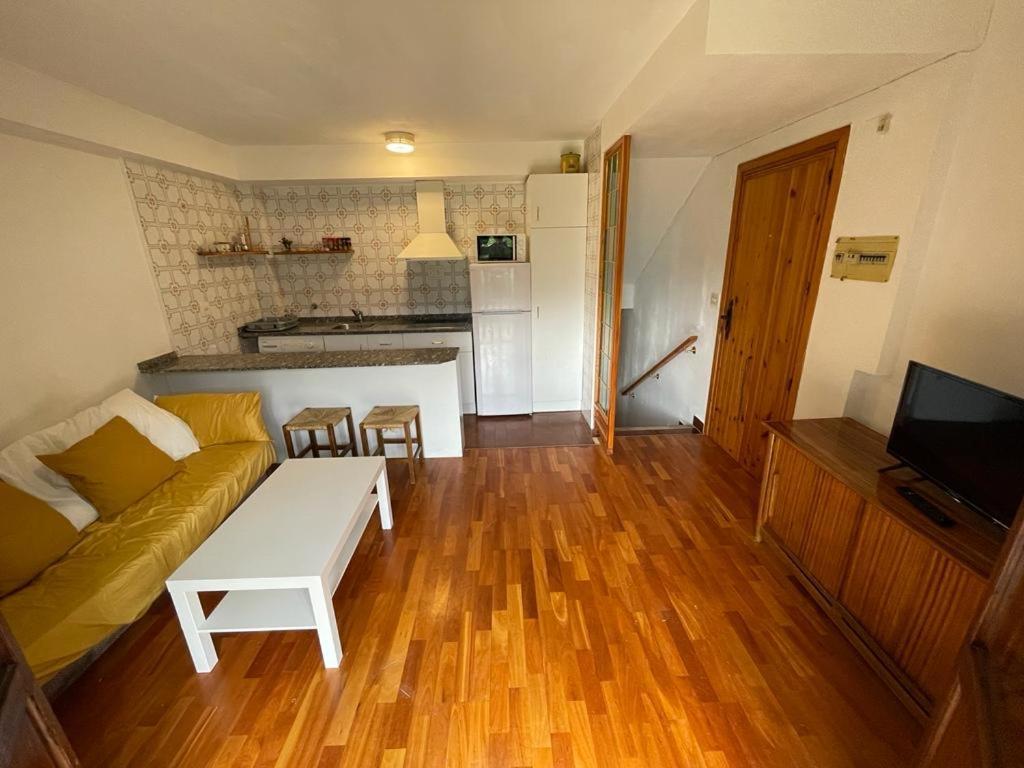 Apartamento Con Espectacular Terraza Escarrilla Eksteriør bilde